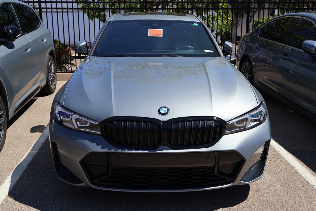 Thumbnail: 2023 BMW 3 Series - 3