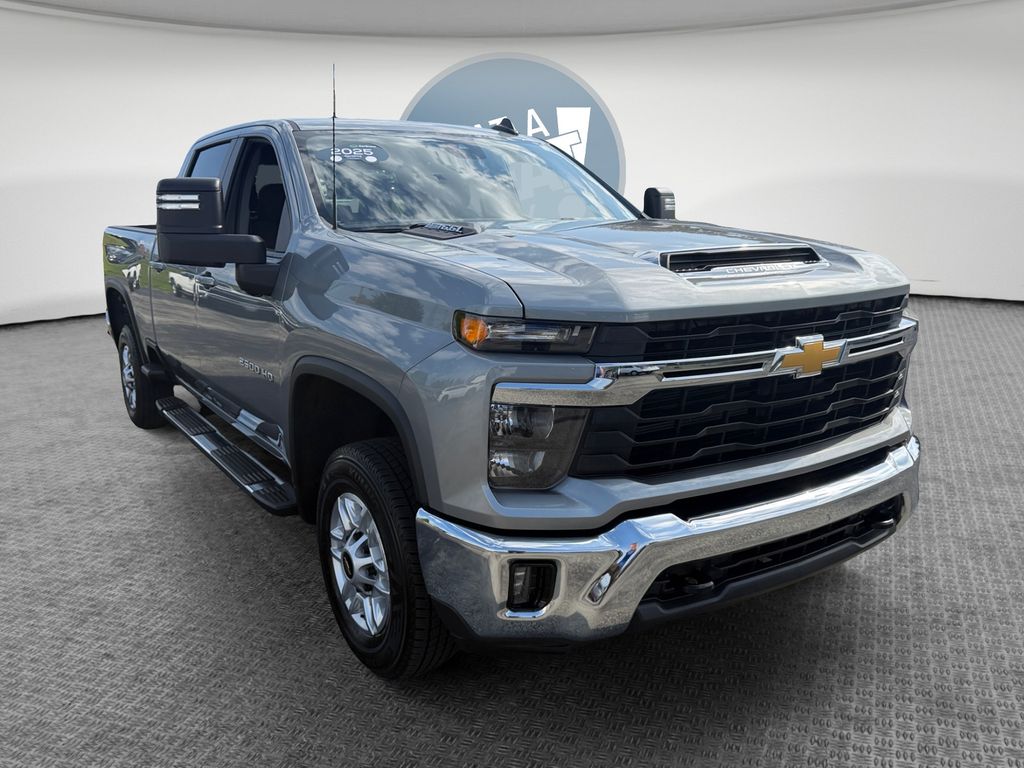 Sterling Gray Metallic 2025 Chevrolet Silverado 2500HD LT Crew Cab 4WD Pickup Truck Four-Wheel Drive Automatic