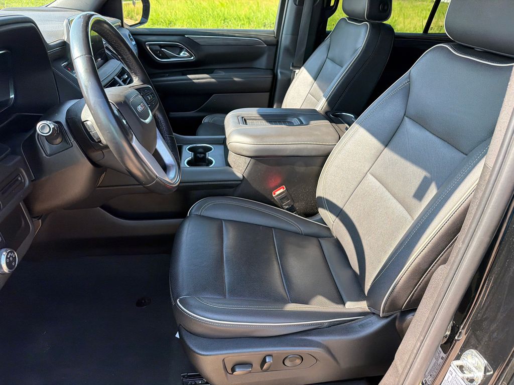 Used 2023 Black GMC SLT image 9