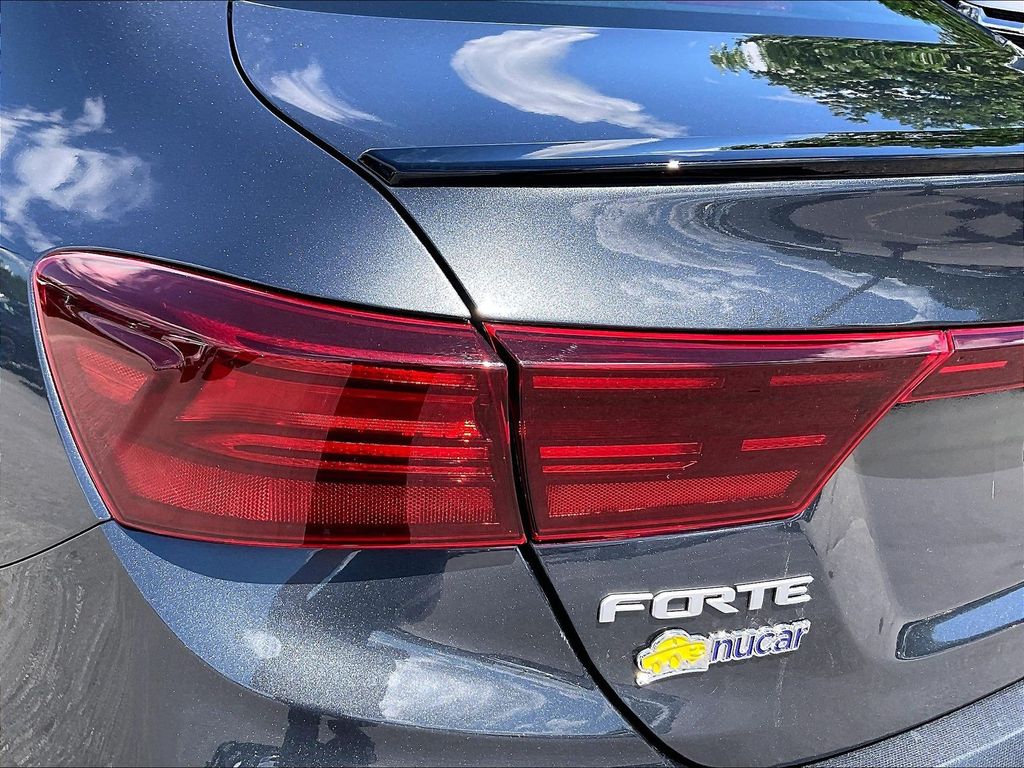 2023 Kia Forte — photo 30