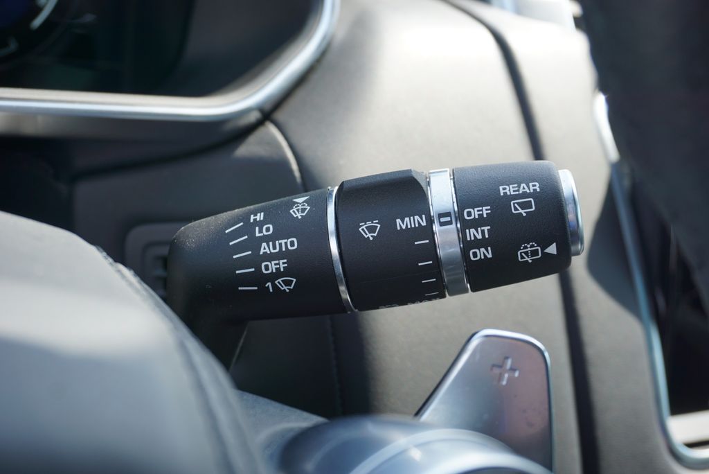 Thumbnail: 2020 Land Rover Range Rover Sport - 21