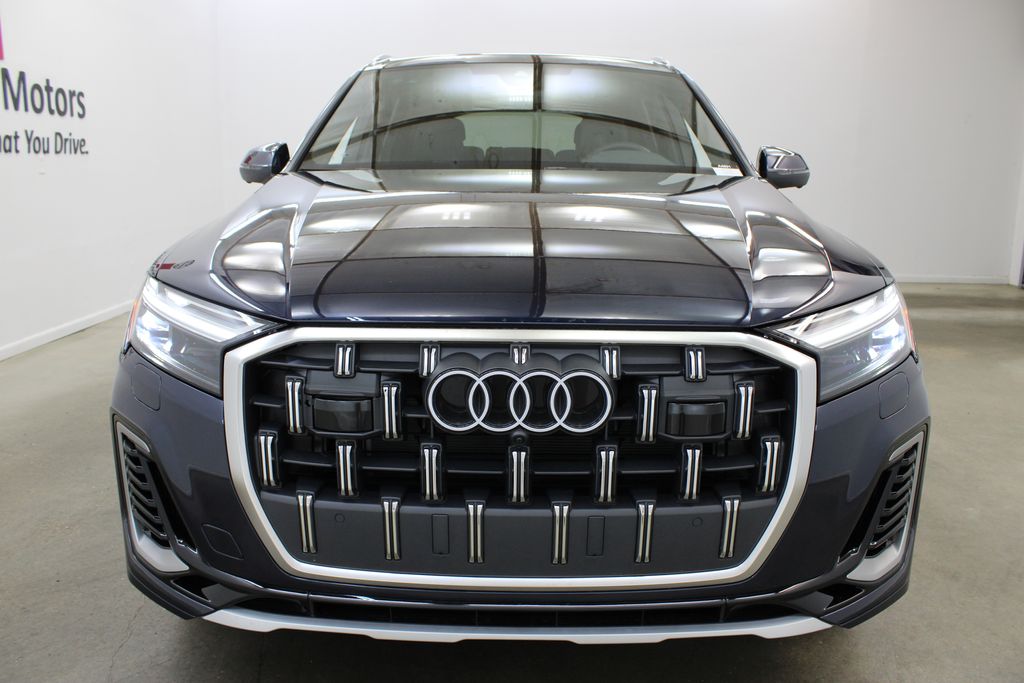 new 2025 Audi Q7 car, priced at $64,158