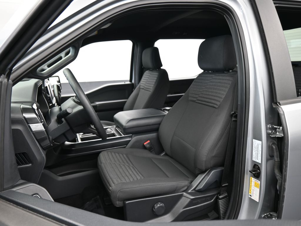 Used 2023 Iconic Silver Metallic Ford XL image 10