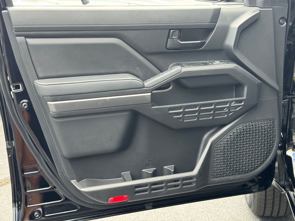 2025 Toyota Tacoma SR5 Double Cab photo 14