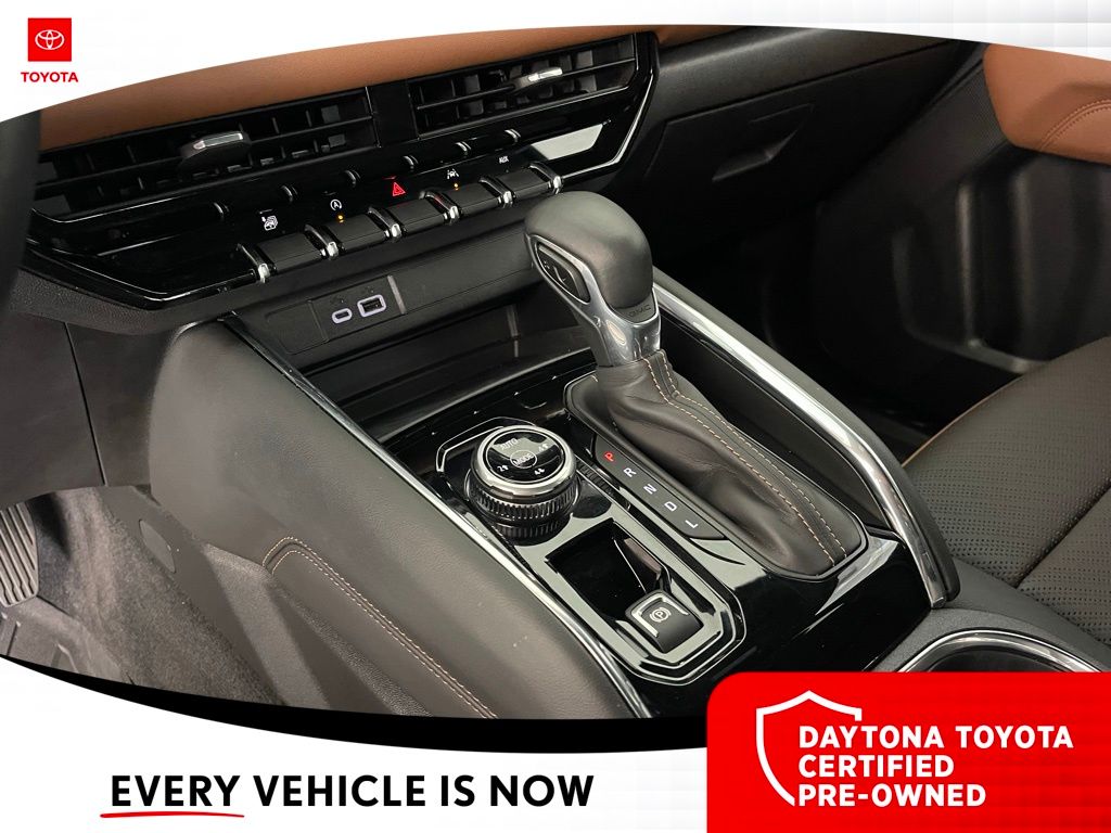 Used 2025 GMC Canyon Truck