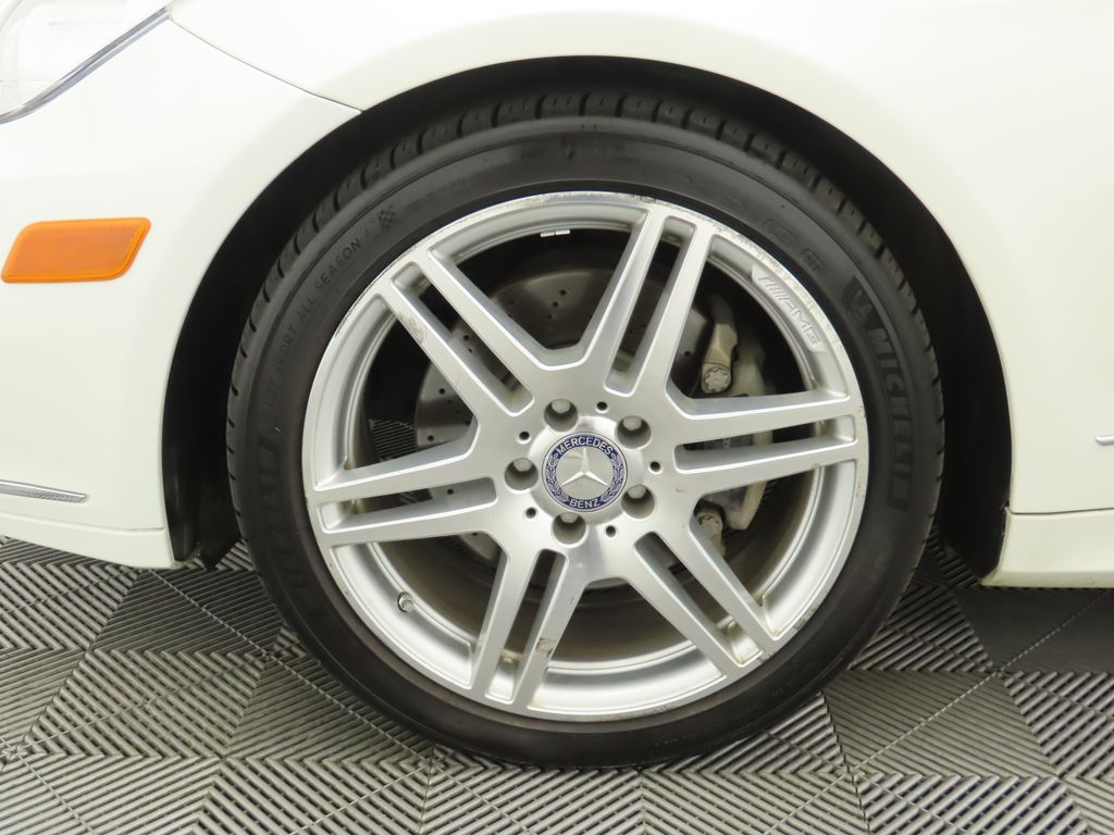 Thumbnail: 2010 Mercedes-Benz E-Class - 29