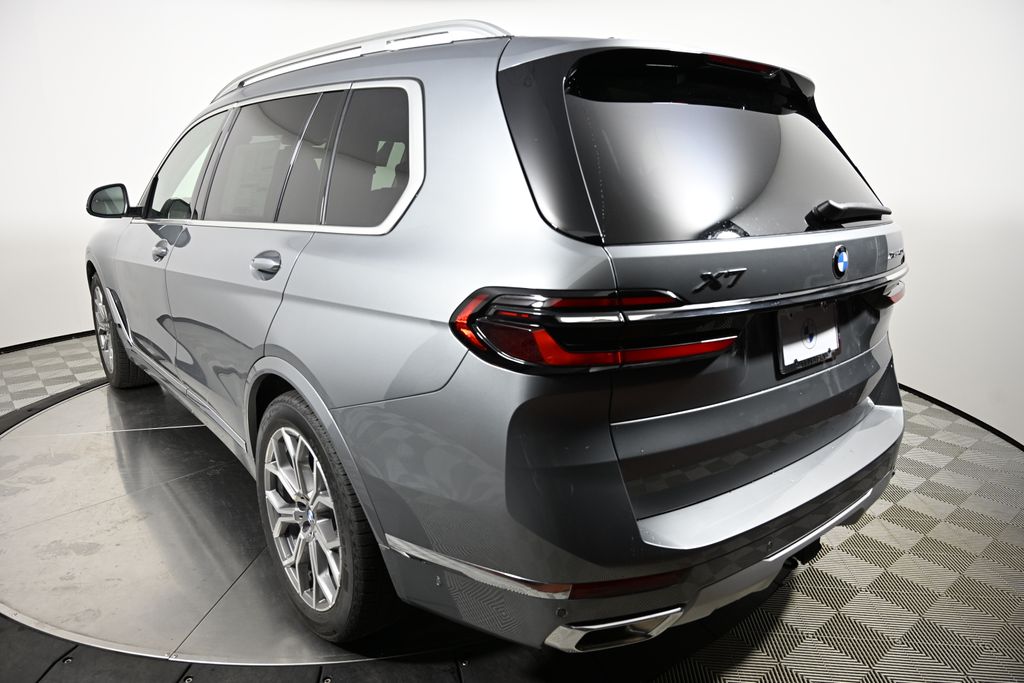 Thumbnail: 2026 BMW X7 - 3