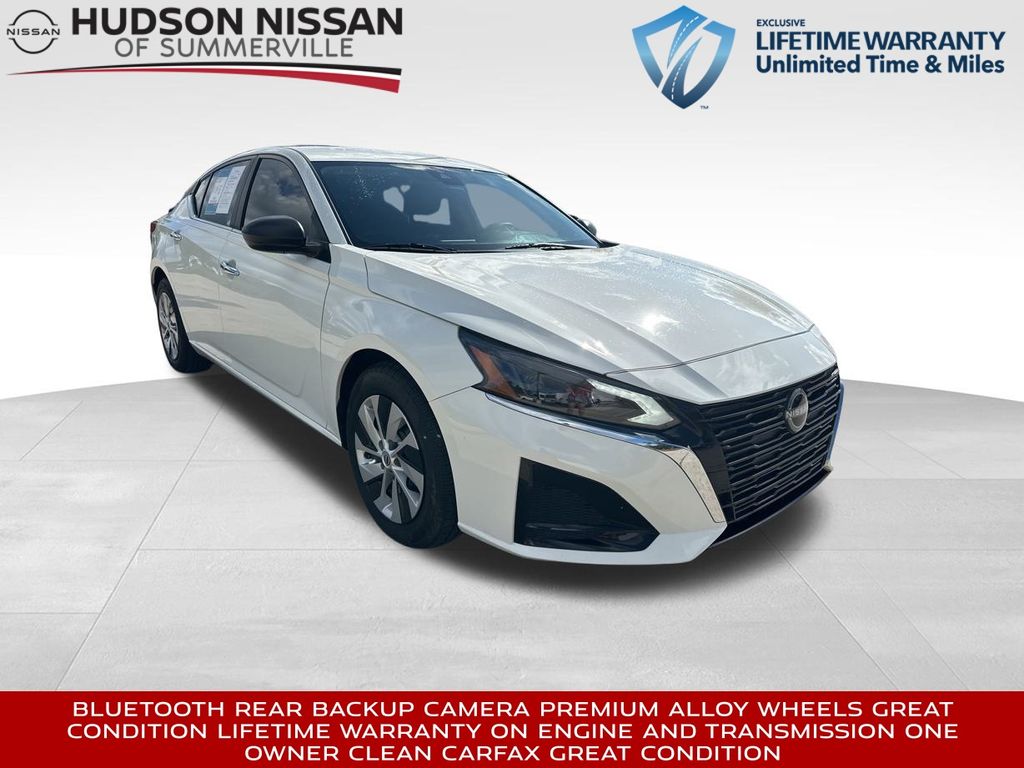 2024 Glacier White Nissan Altima 2.5 S Sedan