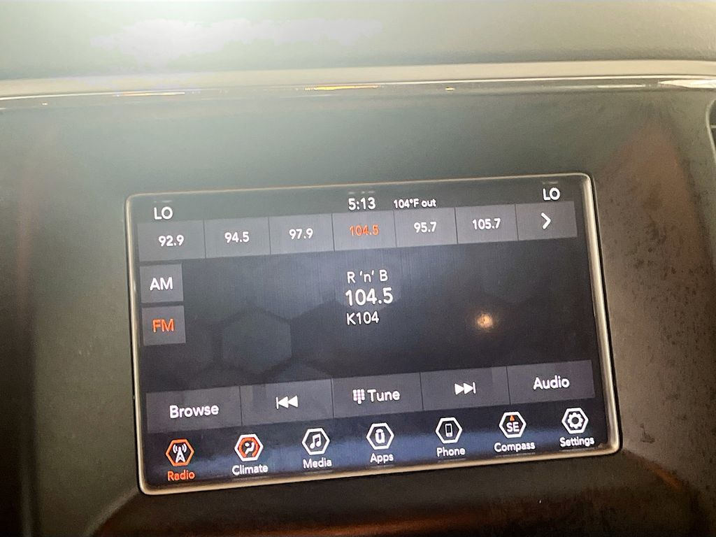 Used 2019 Silver Jeep Laredo image 14