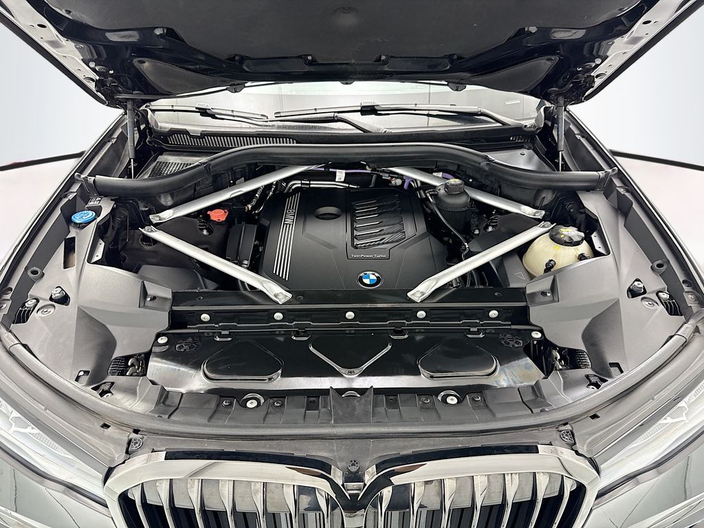 Thumbnail: 2021 BMW X7 - 28