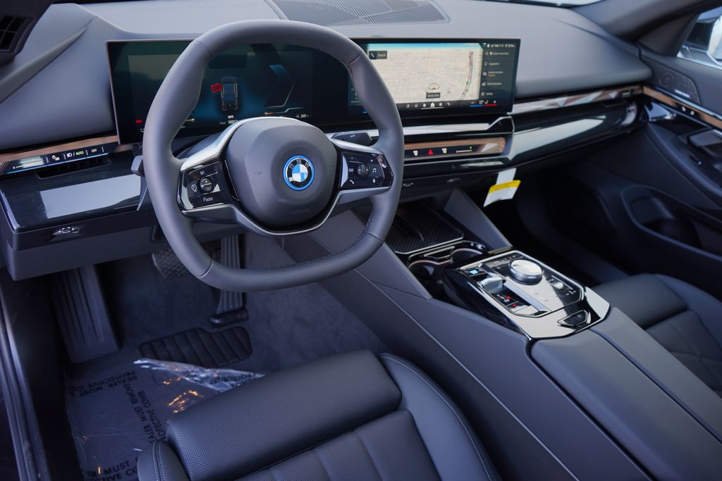 2024 BMW i5 eDrive40 12