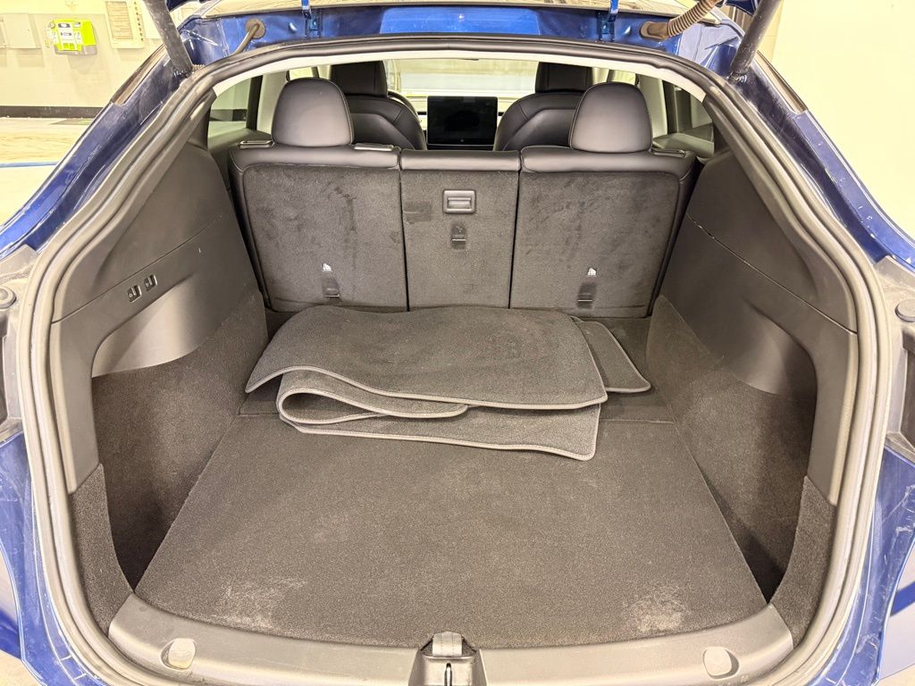 Thumbnail: 2022 Tesla Model Y - 21