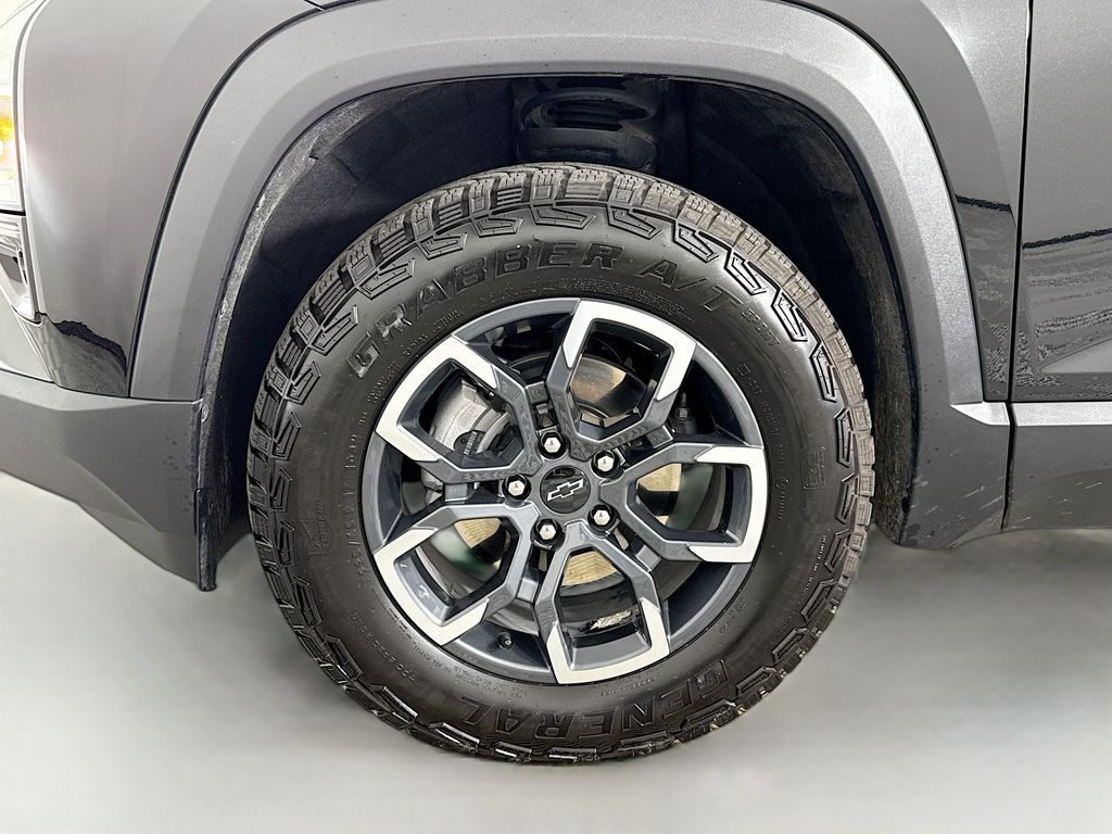 Thumbnail: 2025 Chevrolet Equinox - 32