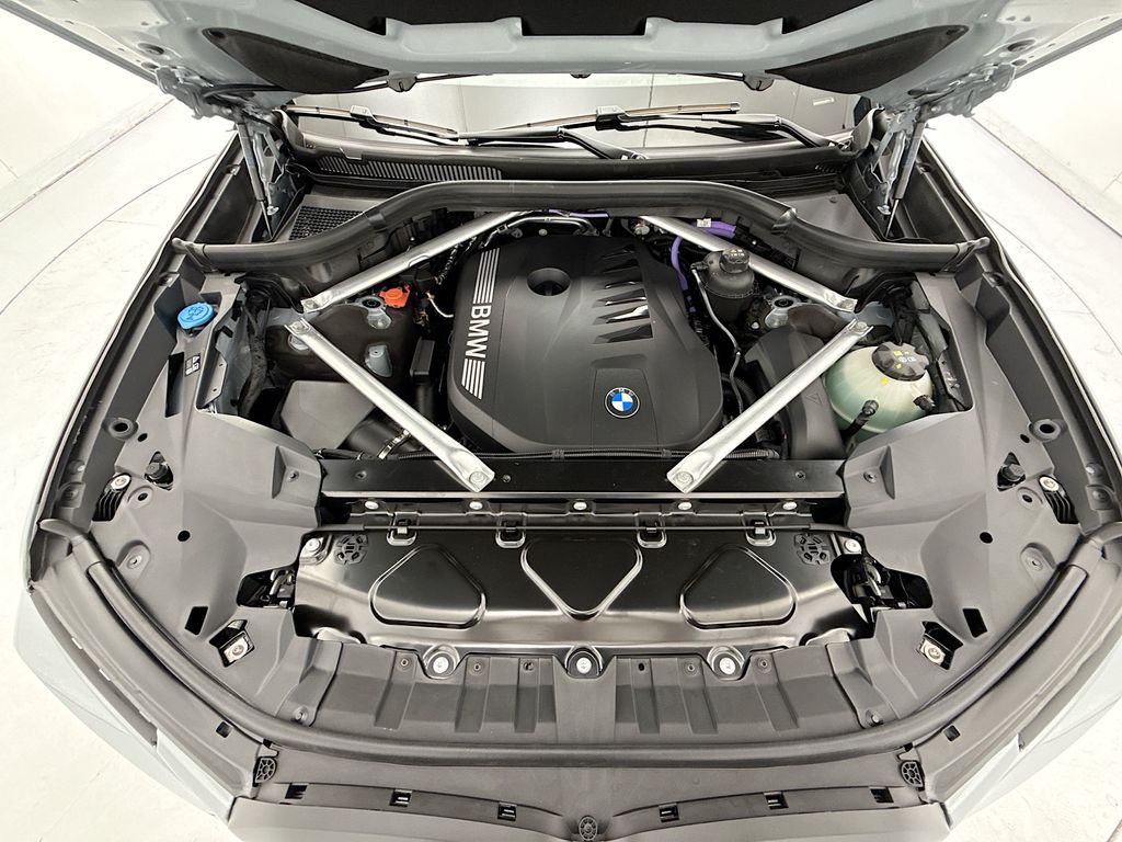 Thumbnail: 2027 BMW X7 - 29