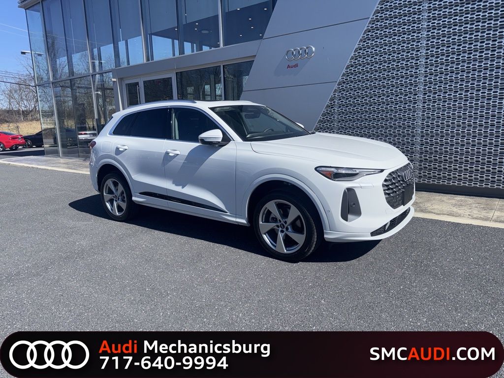 Glacier White Metallic 2025 Audi Q5 quattro Premium Plus 40 TFSI SUV / Crossover All-Wheel Drive 7-Speed Automatic