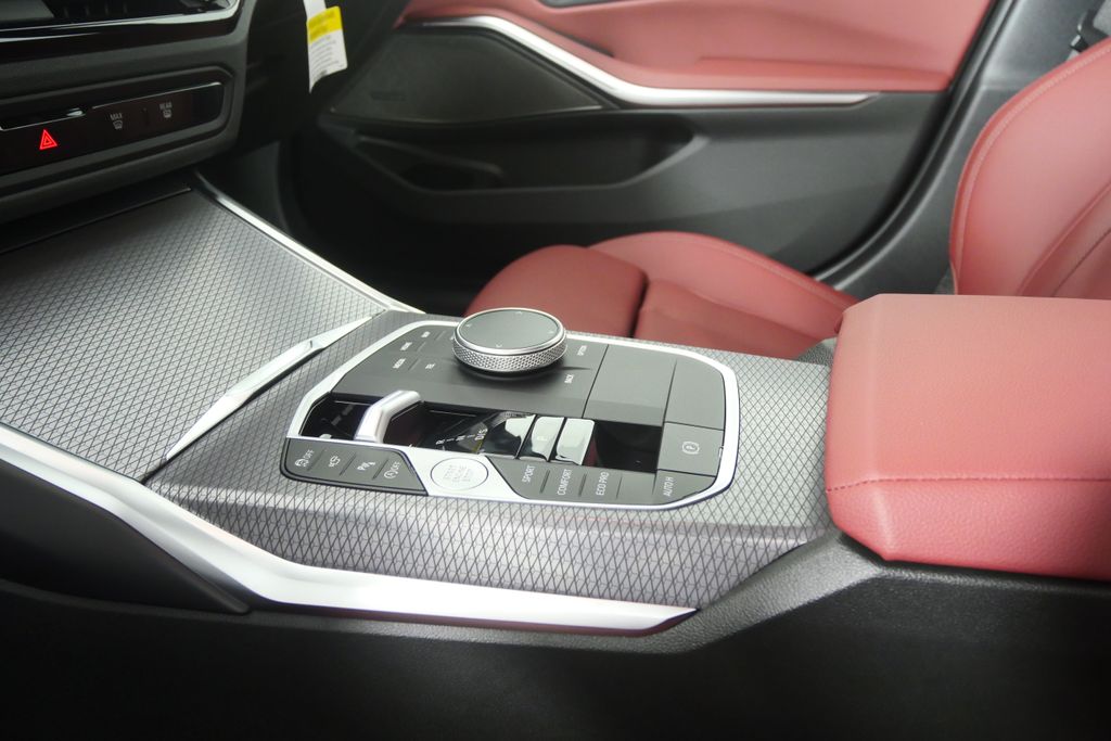 Thumbnail: 2026 BMW 3 Series - 19
