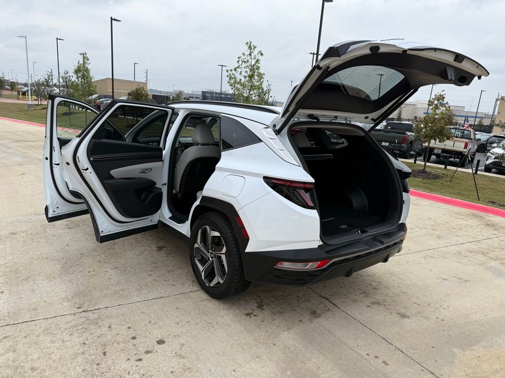 Thumbnail: 2022 Hyundai Tucson - 25