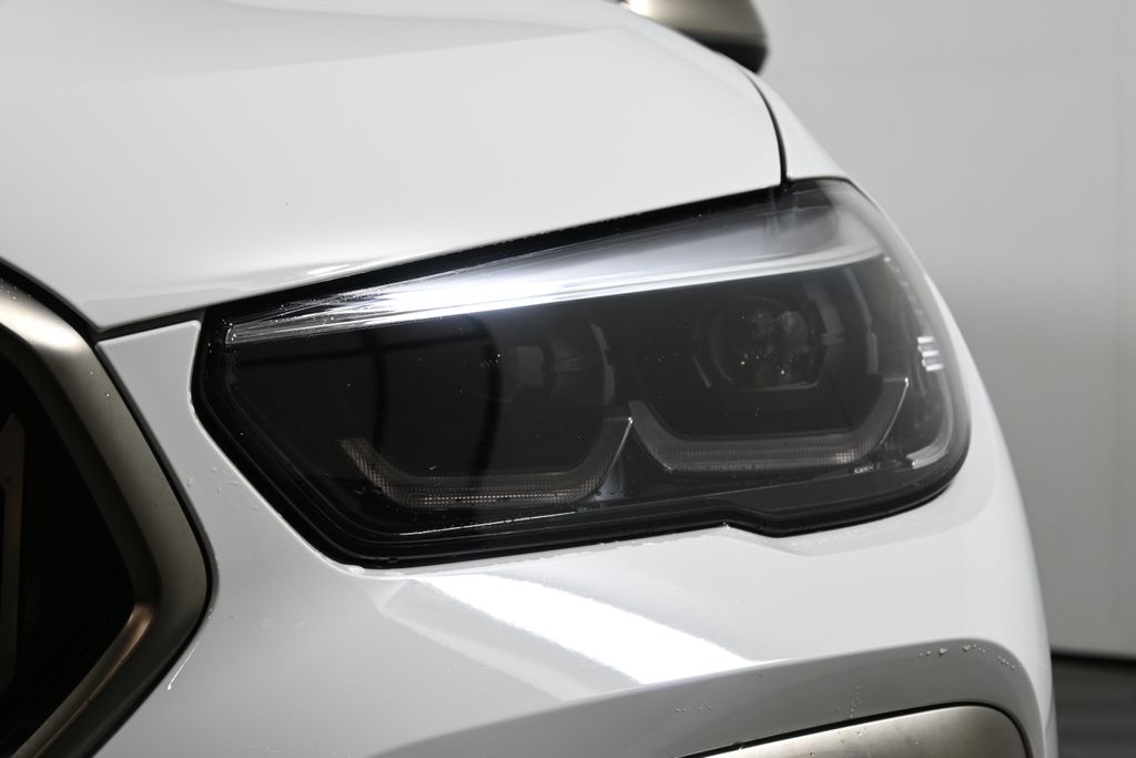 Thumbnail: 2023 BMW X6 - 11