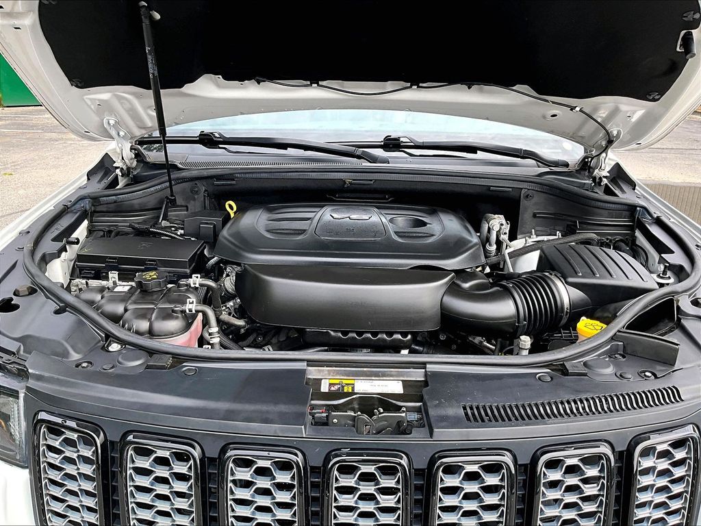 2019 Jeep Grand Cherokee — photo 34