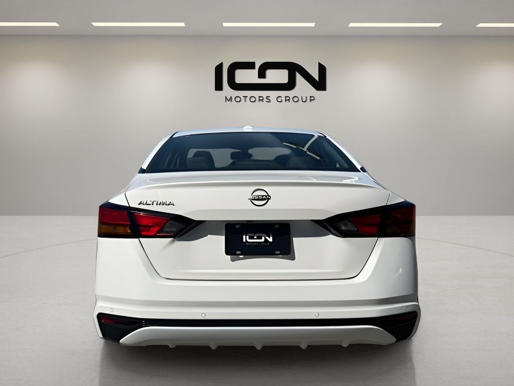 Used 2025 Nissan Altima Sedan