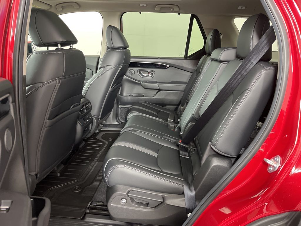 2025 Honda Pilot Touring 24
