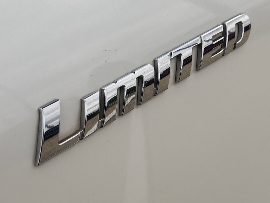 2012 Toyota Highlander Limited White at Emmons Autoplex