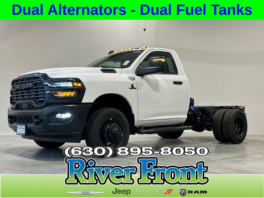 Bright White Clearcoat 2026 RAM 3500 Chassis Pickup Truck Four-Wheel Drive 8-Speed Automatic