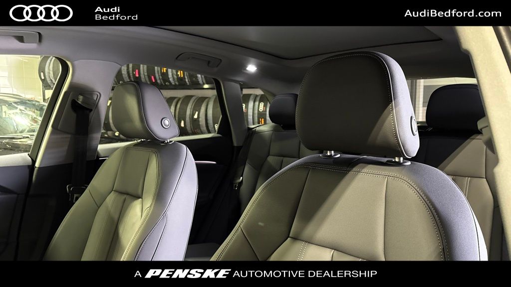 Thumbnail: 2025 Audi Q5 - 12