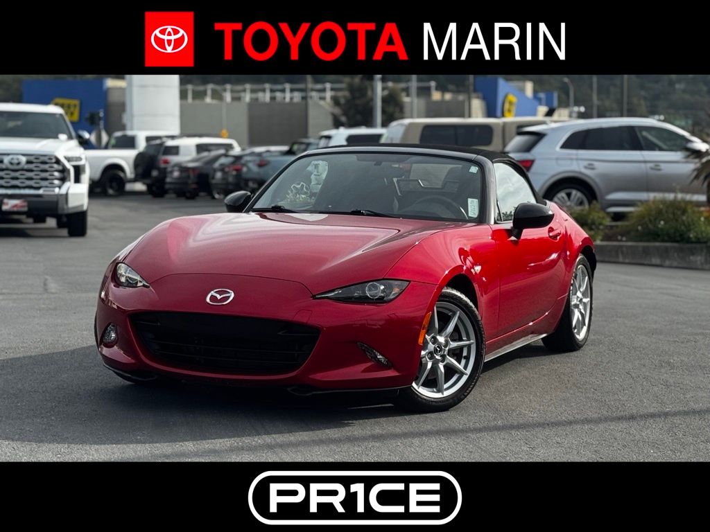 2016 Mazda MX-5 Miata Sport's photo