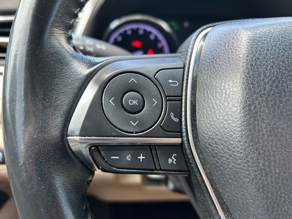 Thumbnail: 2018 Toyota Camry - 20