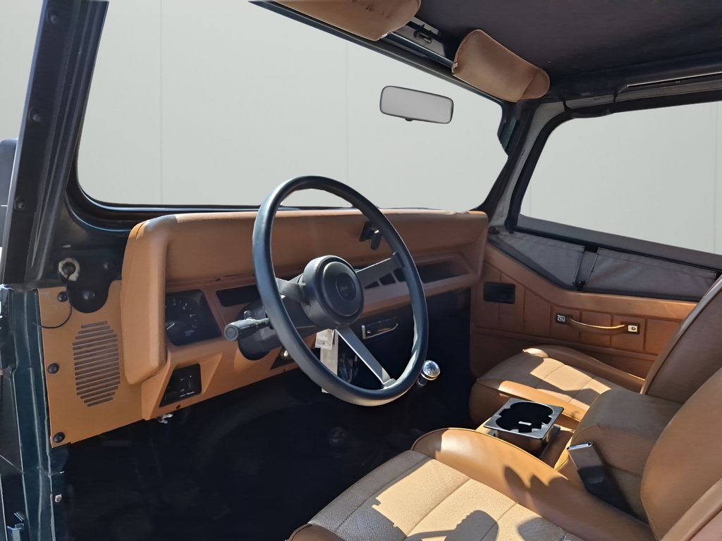 Used 1995 Green Jeep S image 18