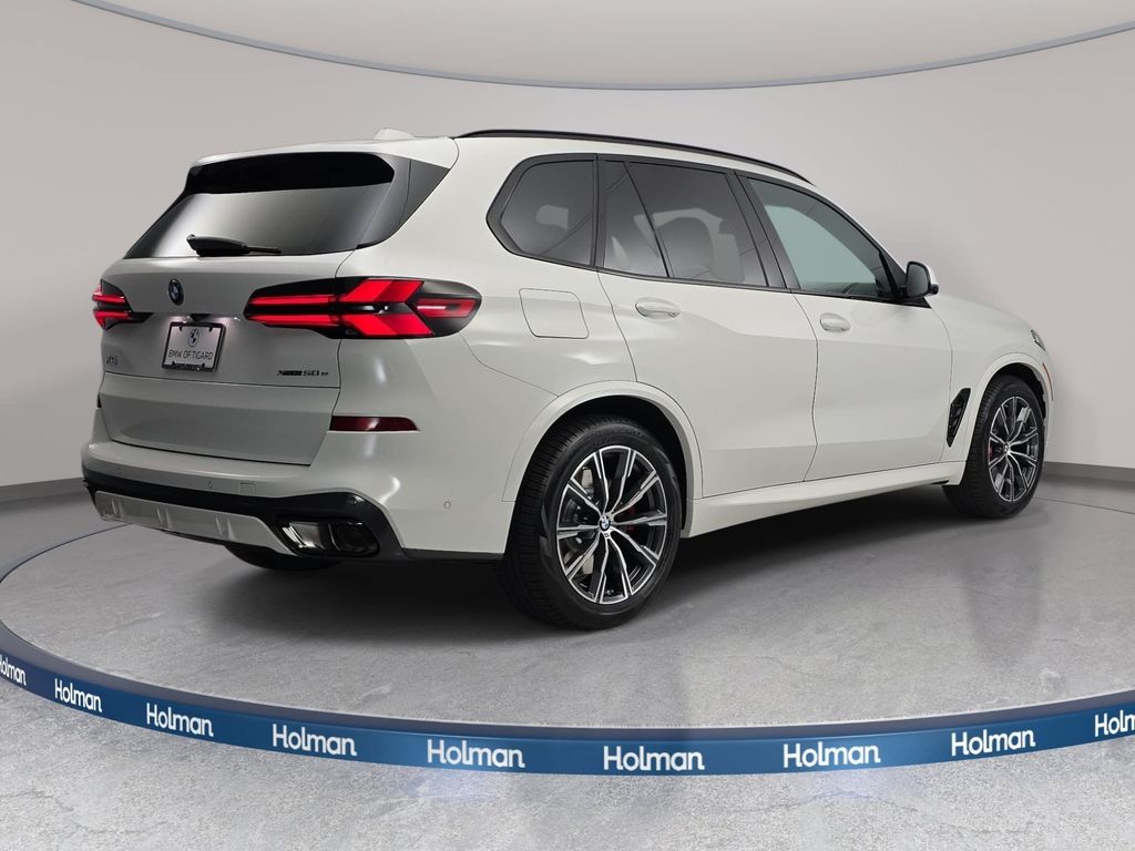 New 2026 Alpine White BMW xDrive50e image 5