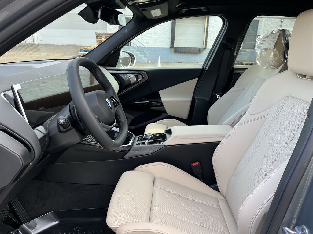 Thumbnail: 2026 BMW X3 - 11