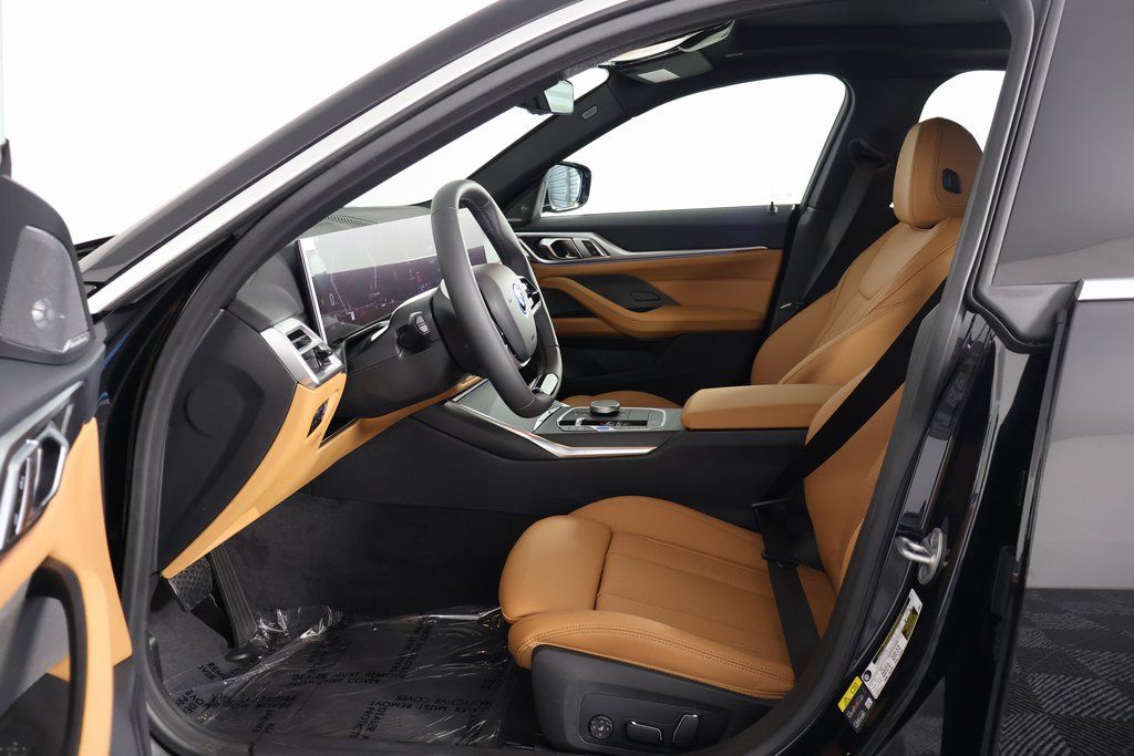 Thumbnail: 2026 BMW i4 - 5