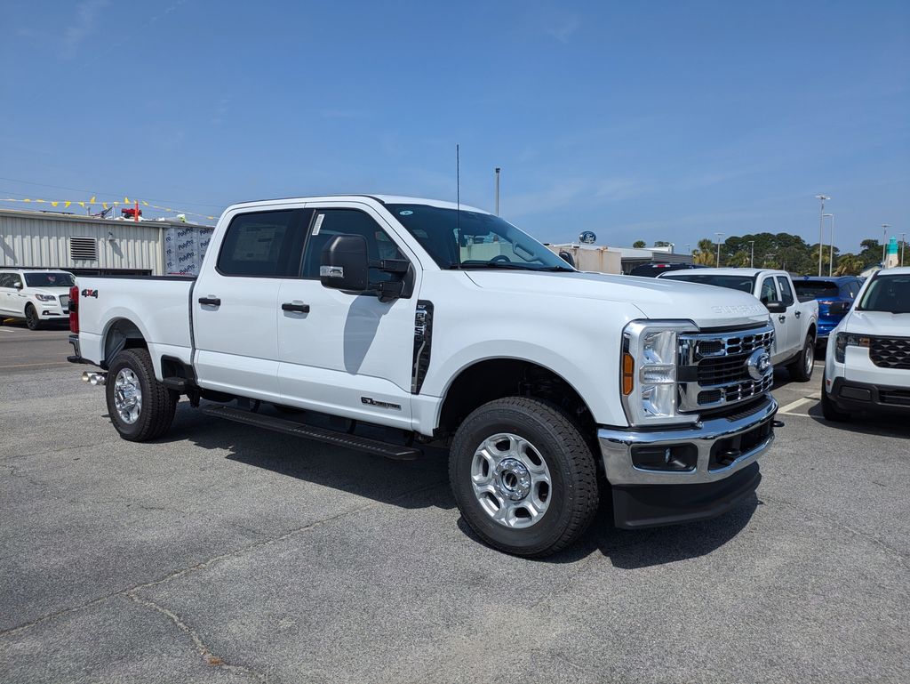 2026 Ford F-350 Super Duty XLT