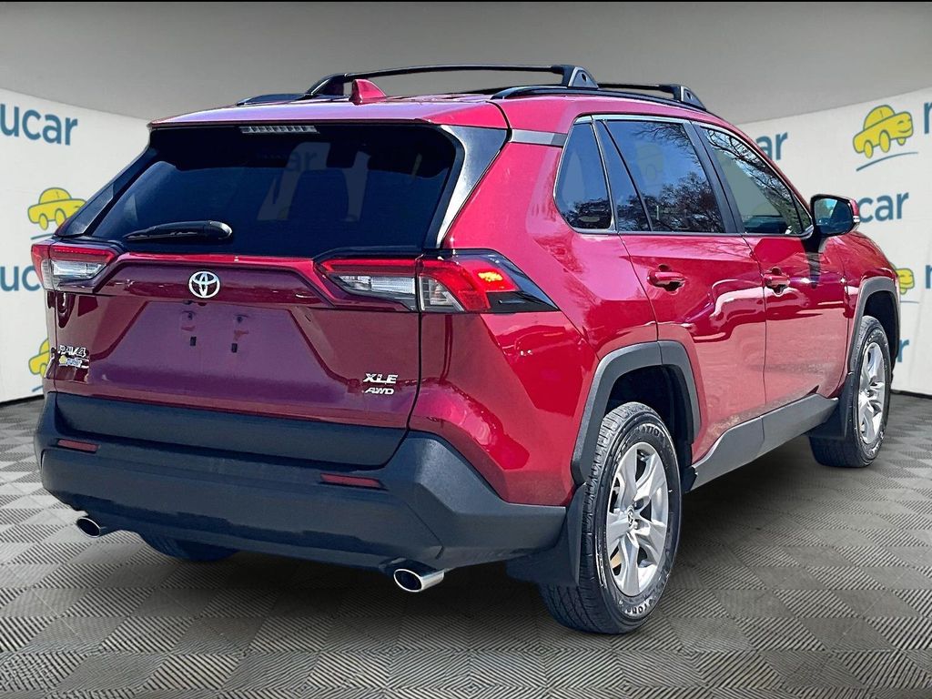 2024 Toyota RAV4 — photo 6