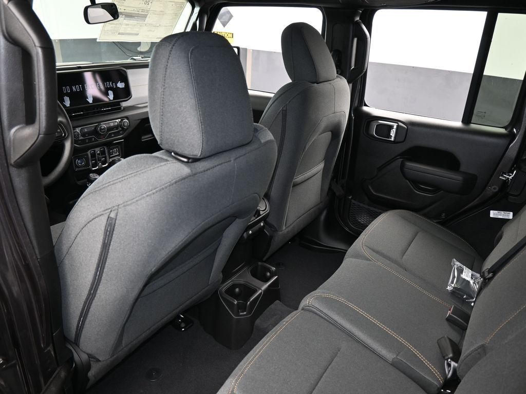 New 2026 Granite Crystal Metallic Clearcoat Jeep Sport image 27