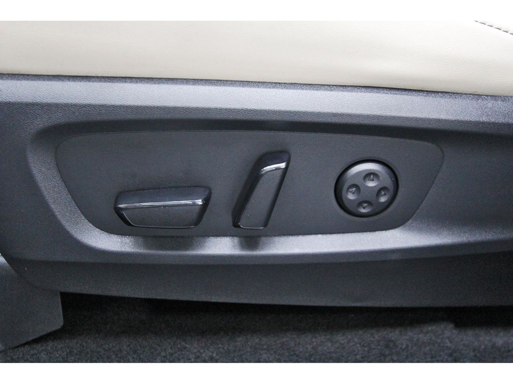 2025 INFINITI QX60 PURE Black at Central Houston Nissan