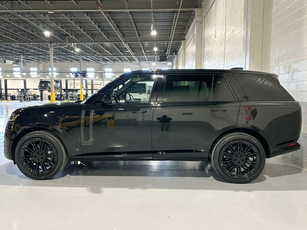 Thumbnail: 2026 Land Rover Range Rover - 2