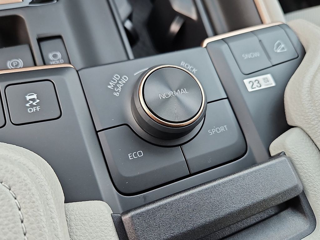 Thumbnail: 2026 Toyota Grand Highlander - 12