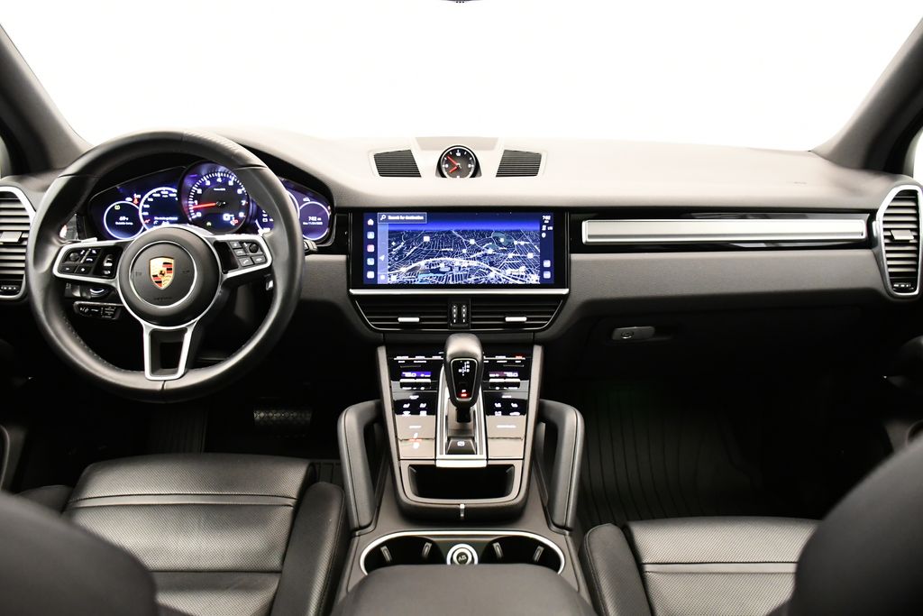 Thumbnail: 2022 Porsche Cayenne - 22