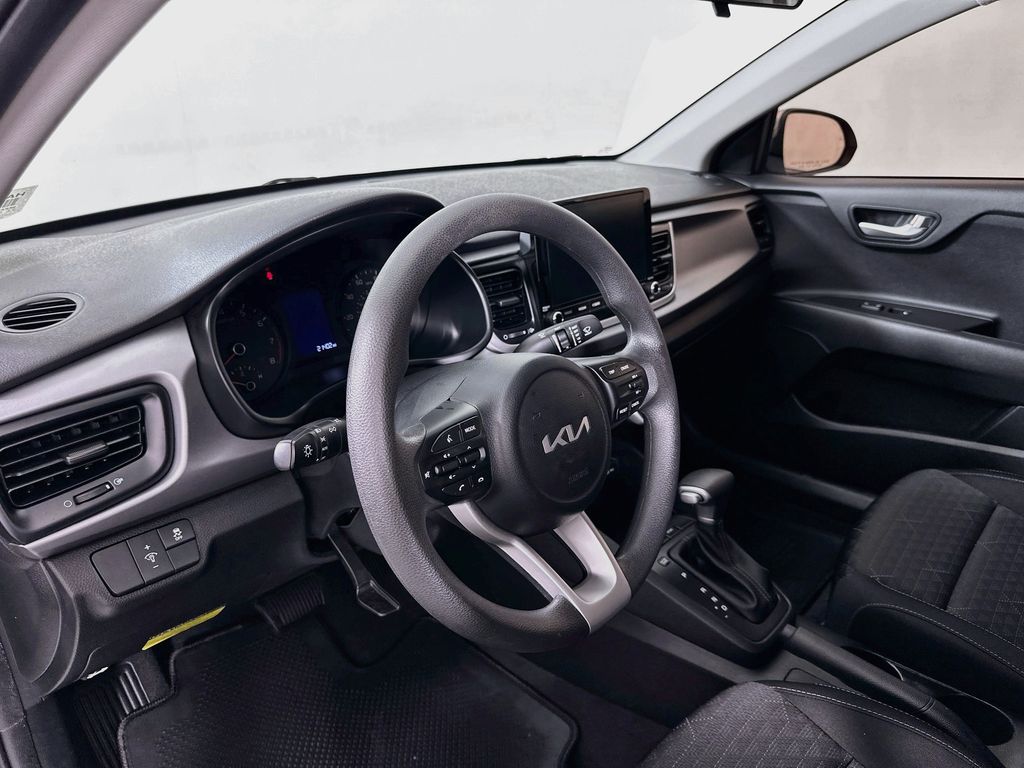 Thumbnail: 2023 Kia Rio - 9