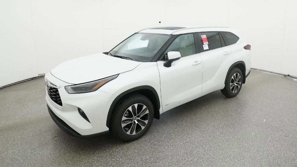 Thumbnail: 2025 Toyota Highlander - 1