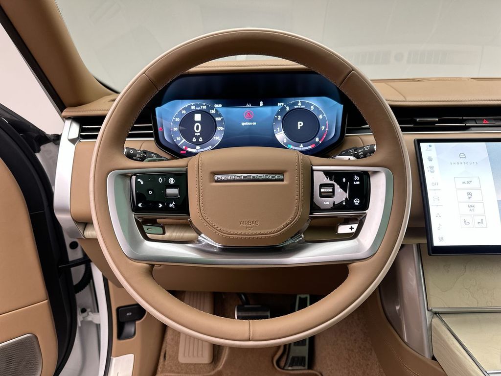 2025 Land Rover Range Rover SV 13