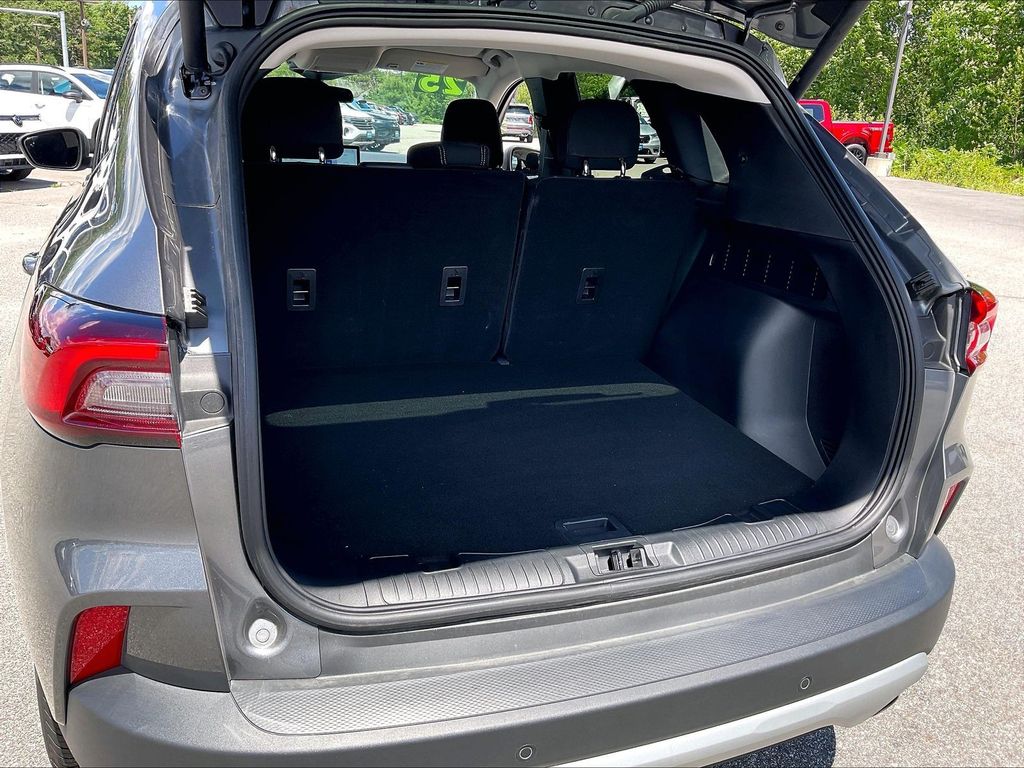 2025 Ford Escape — photo 34
