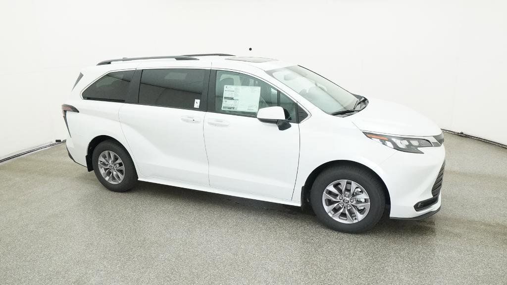 Thumbnail: 2025 Toyota Sienna - 9