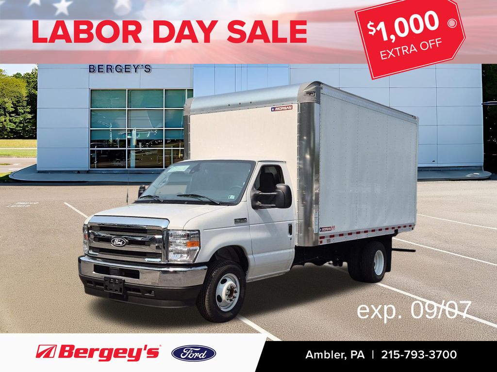 Oxford White 2027 Ford E-Series Chassis Pickup Truck Rear-Wheel Drive 6-Speed Automatic