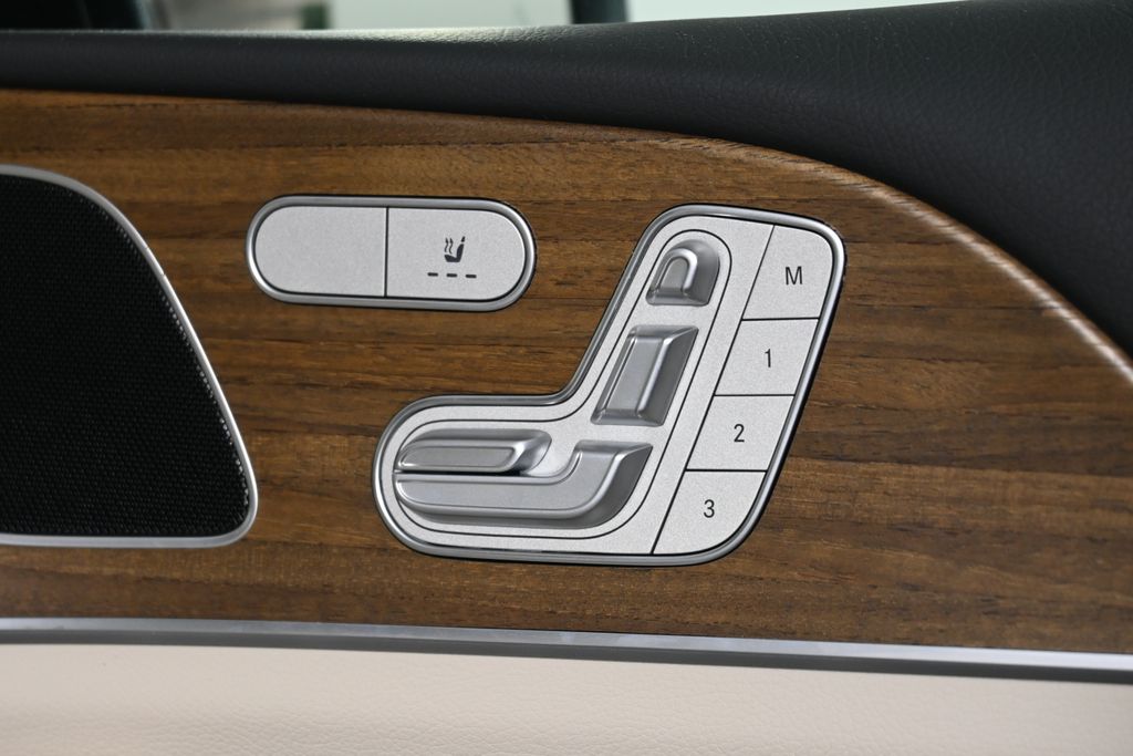 Thumbnail: 2025 Mercedes-Benz GLE - 29