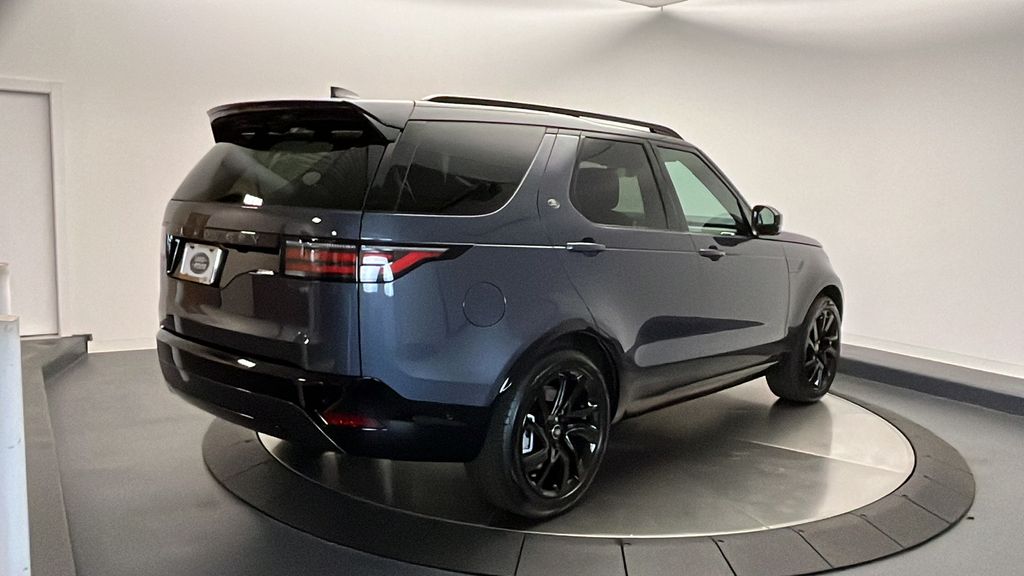 2024 Land Rover Discovery Dynamic SE 5