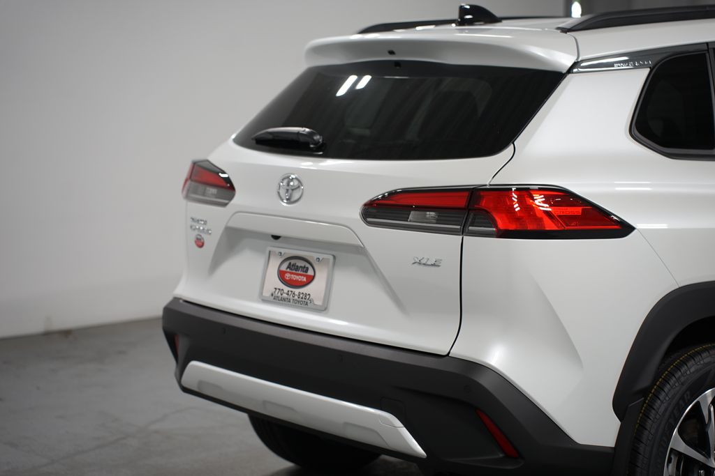 2025 Toyota Corolla Cross XLE 9